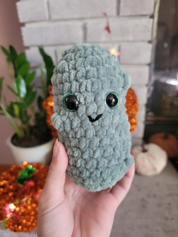 Crochet pickles